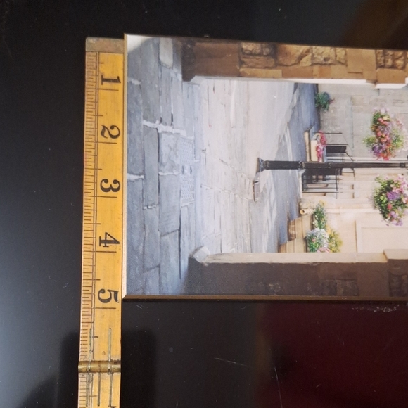 Vintage Qualex Canada Wood Wall Plaque - Chapel Court Street Scene - Picture 15 of 15